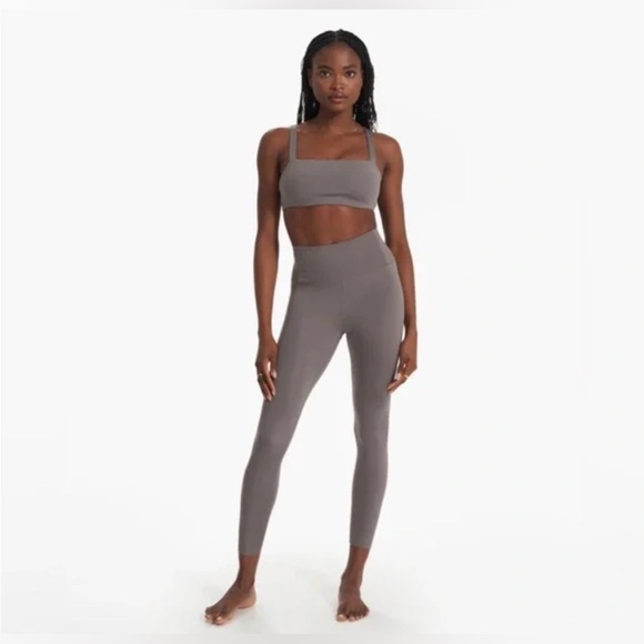 Vuori Evolve Leggings Women’s XS  Smoke Gray High Waisted Performance Yoga - Picture 2 of 4